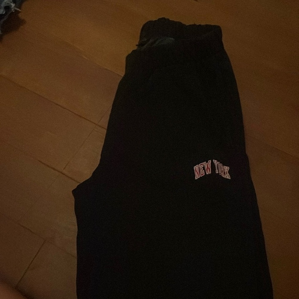 i am selling black new york john gult